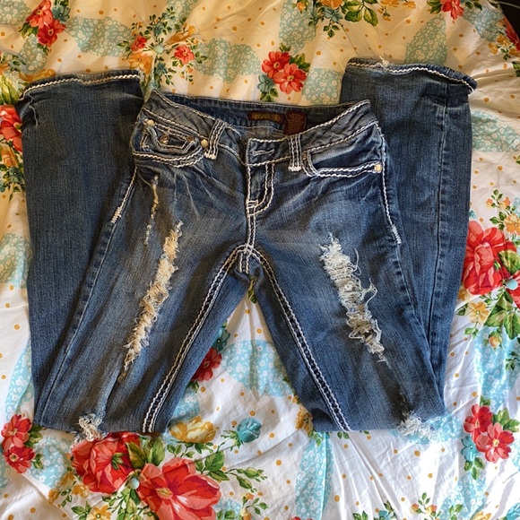 ZD ripped flared jeans. Size: 3. - Picture 3 of 6